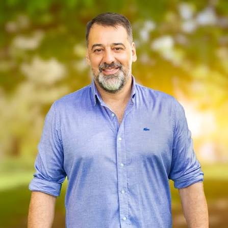 Héctor González